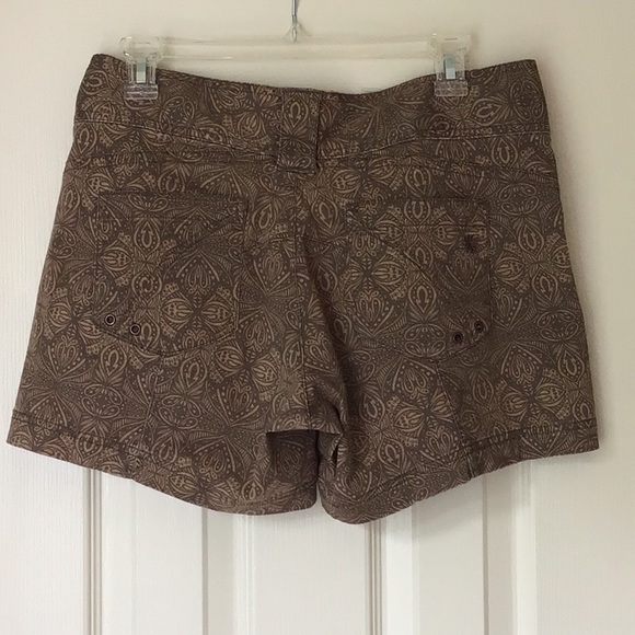 Athleta Seaside Short in Brown Tribal Print Size 4 - Picture 2 of 5